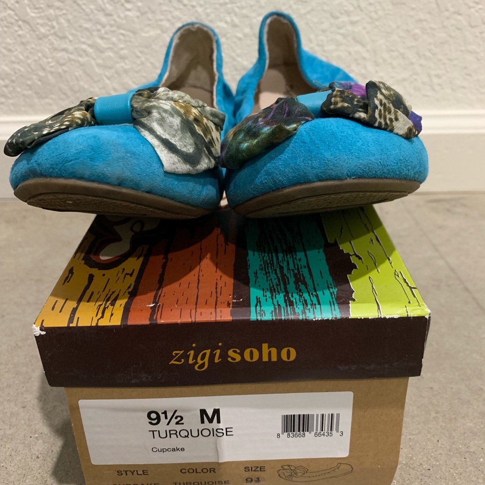 Turquoise flats